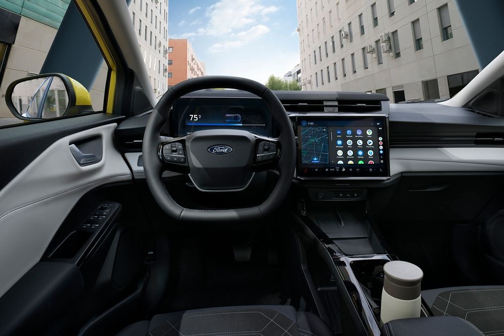 indersiden af førerkabinen i ford puma gen-e